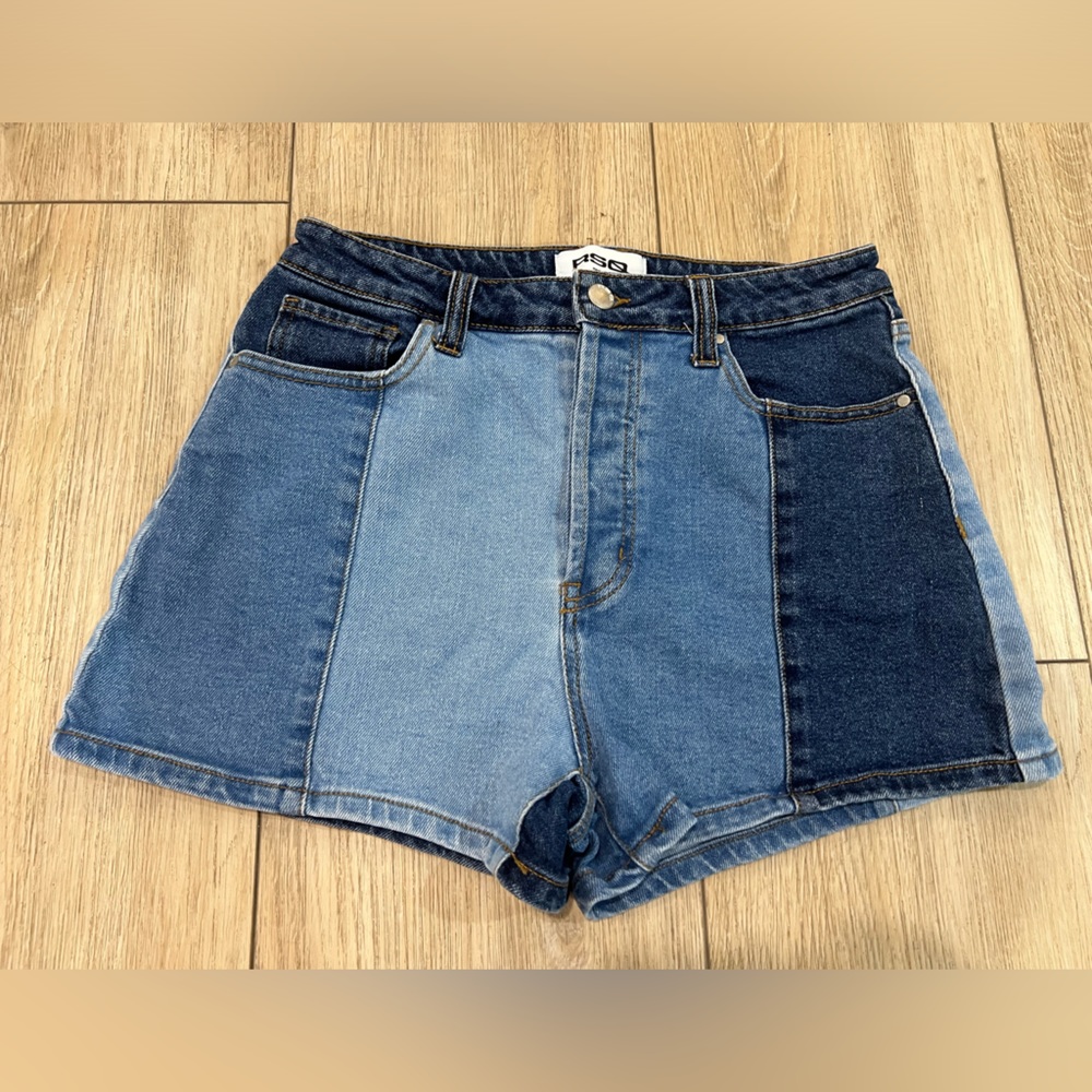 RSQ jeans shorts Womens Pieced Denim patchwork 5 button fly closure jean SZ M